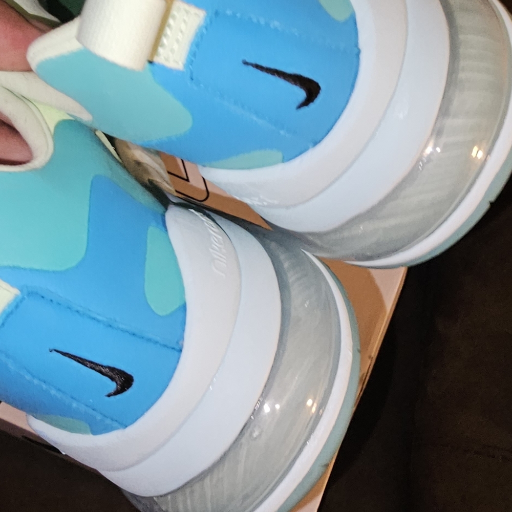Nike Airmax react - Picture 3 of 4